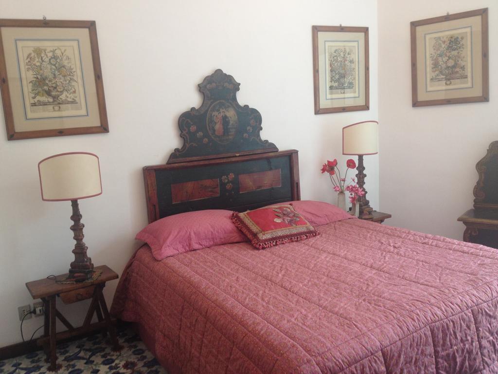 Domus Antonella A Trastevere Rom Zimmer foto